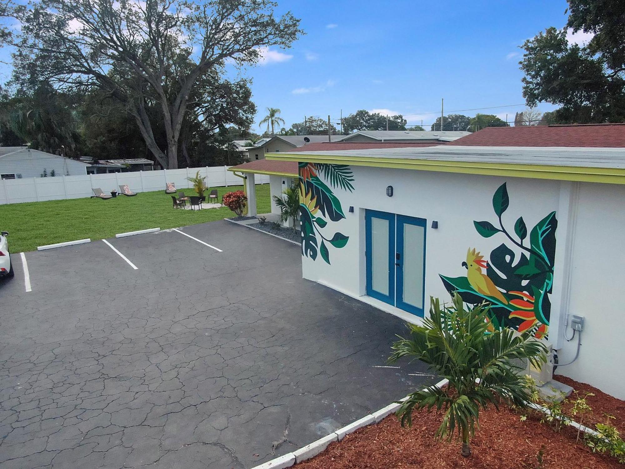Palm Cove Motel Клируотер Экстерьер фото